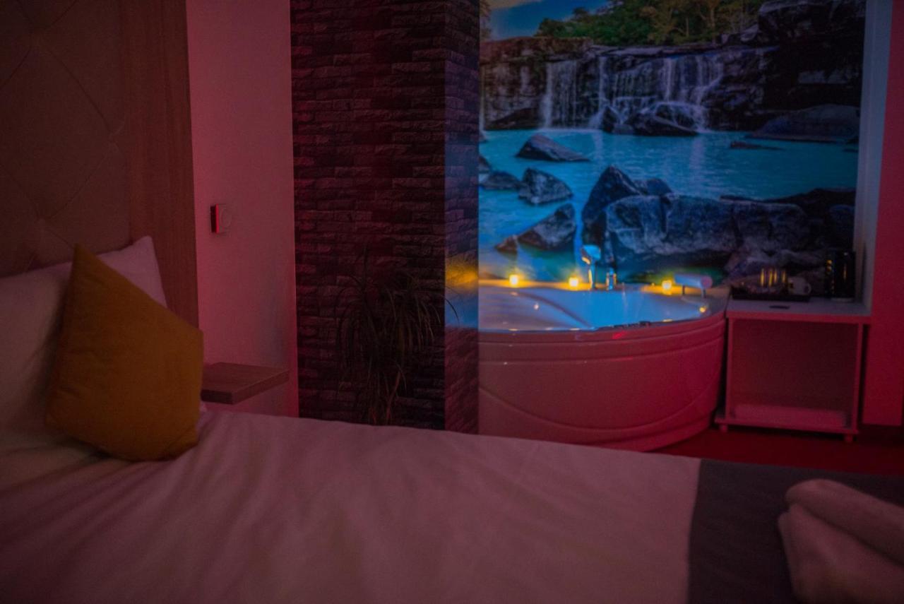 Delux Apartmani Bulevar 塞拉耶佛 外观 照片