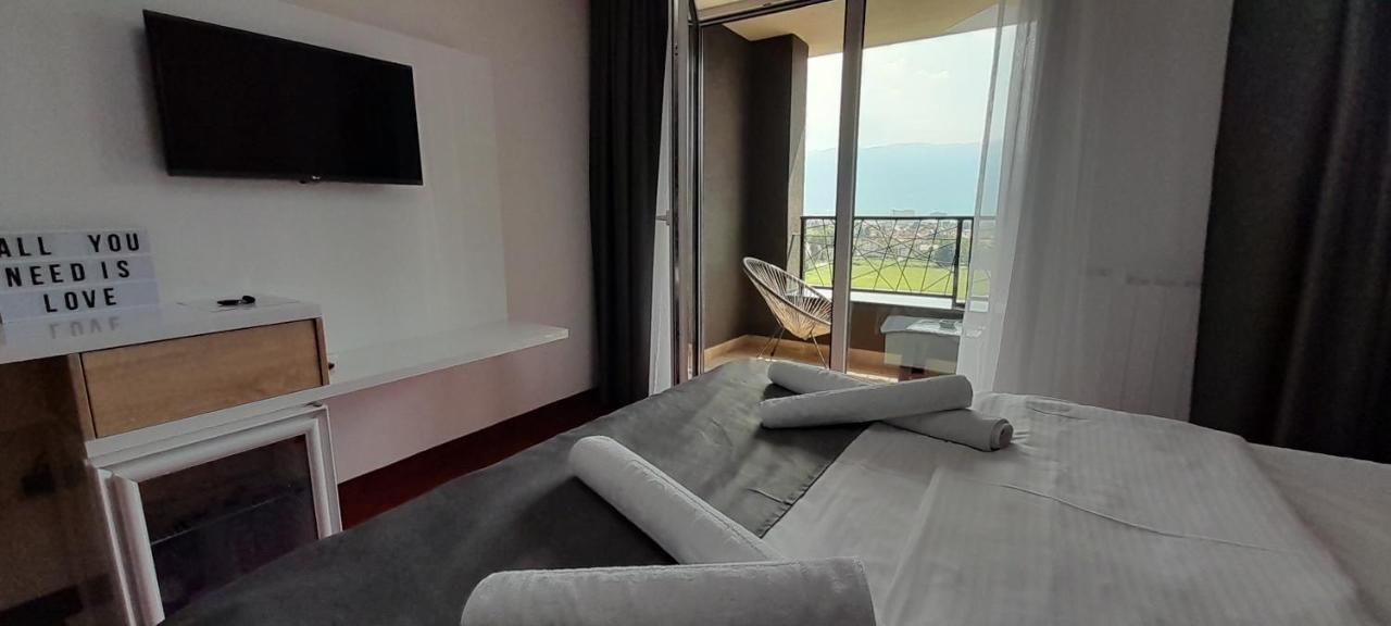 Delux Apartmani Bulevar 塞拉耶佛 外观 照片
