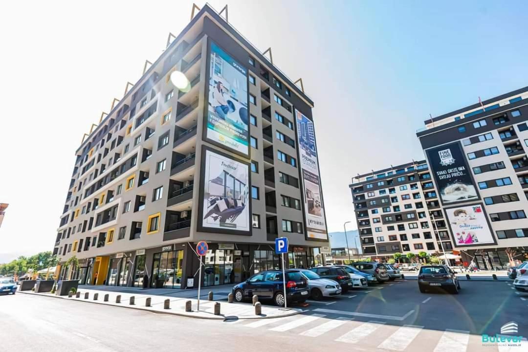 Delux Apartmani Bulevar 塞拉耶佛 外观 照片