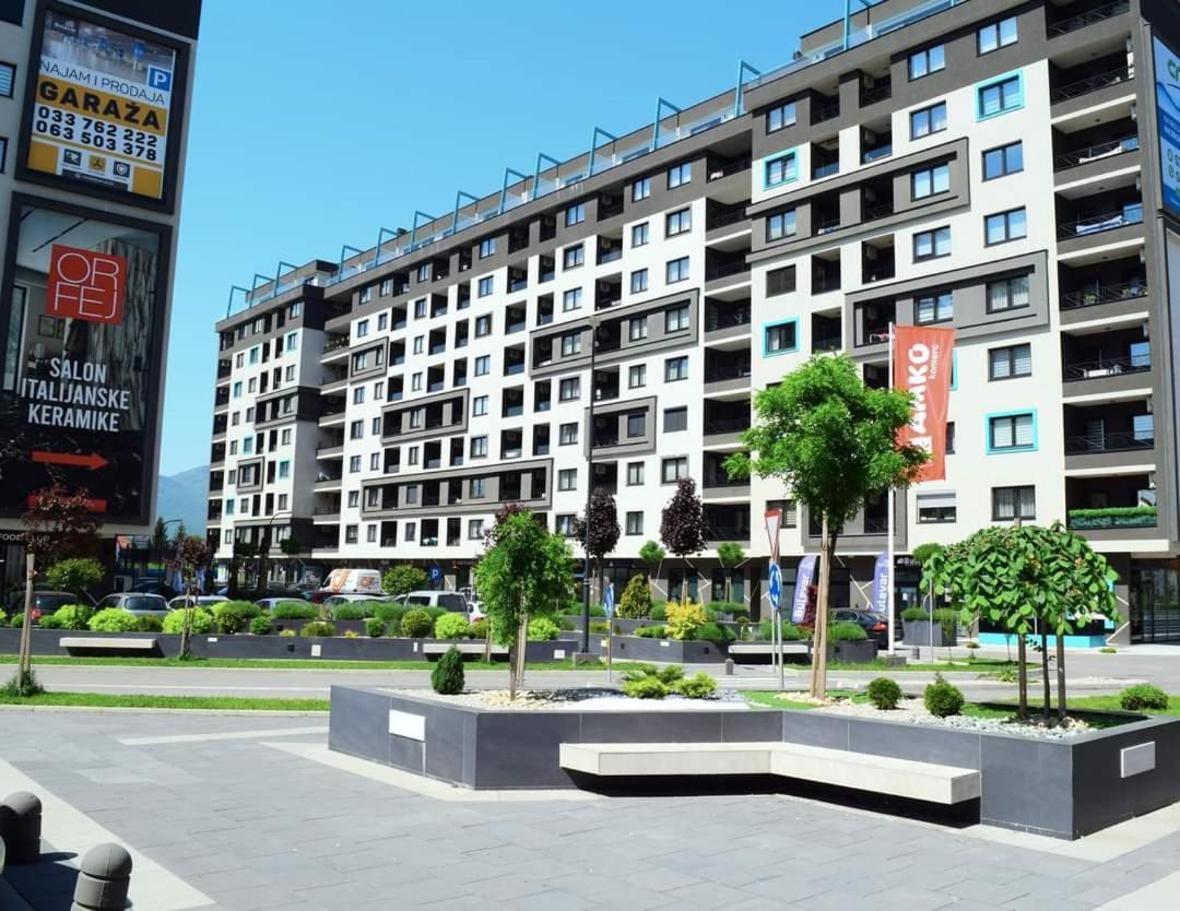 Delux Apartmani Bulevar 塞拉耶佛 外观 照片